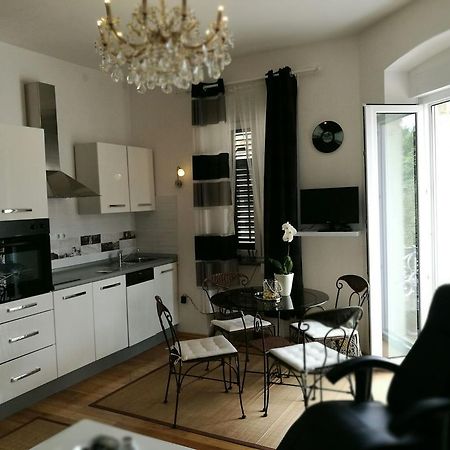 Ana Apartment Pula Extérieur photo