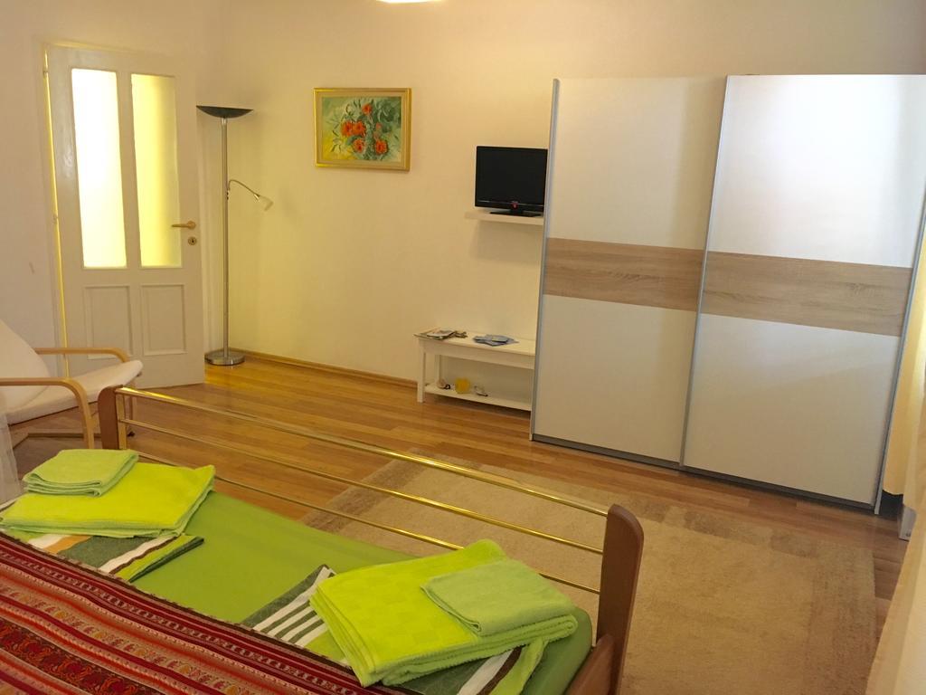 Ana Apartment Pula Extérieur photo